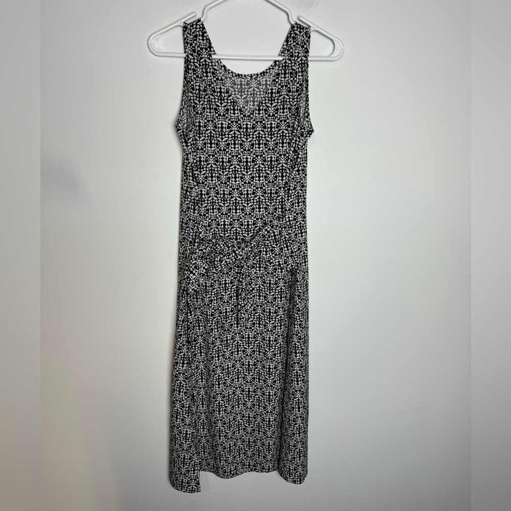 Title Nine Black and White Patterned Dress - Picture 3 of 9